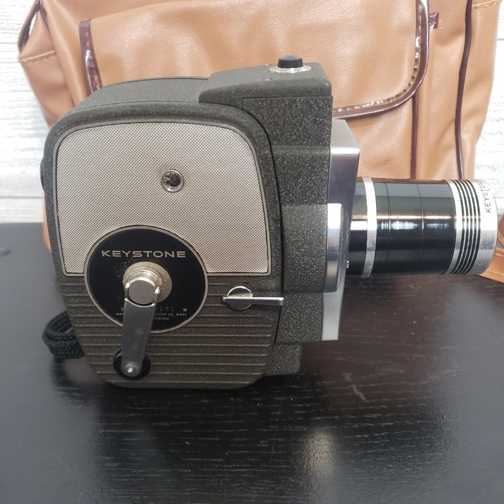 Keystone K-7‎ Electric Eye 8mm Zoom Camera